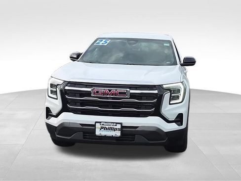 Used 2025 GMC Terrain Elevation AWD/4WD image 8