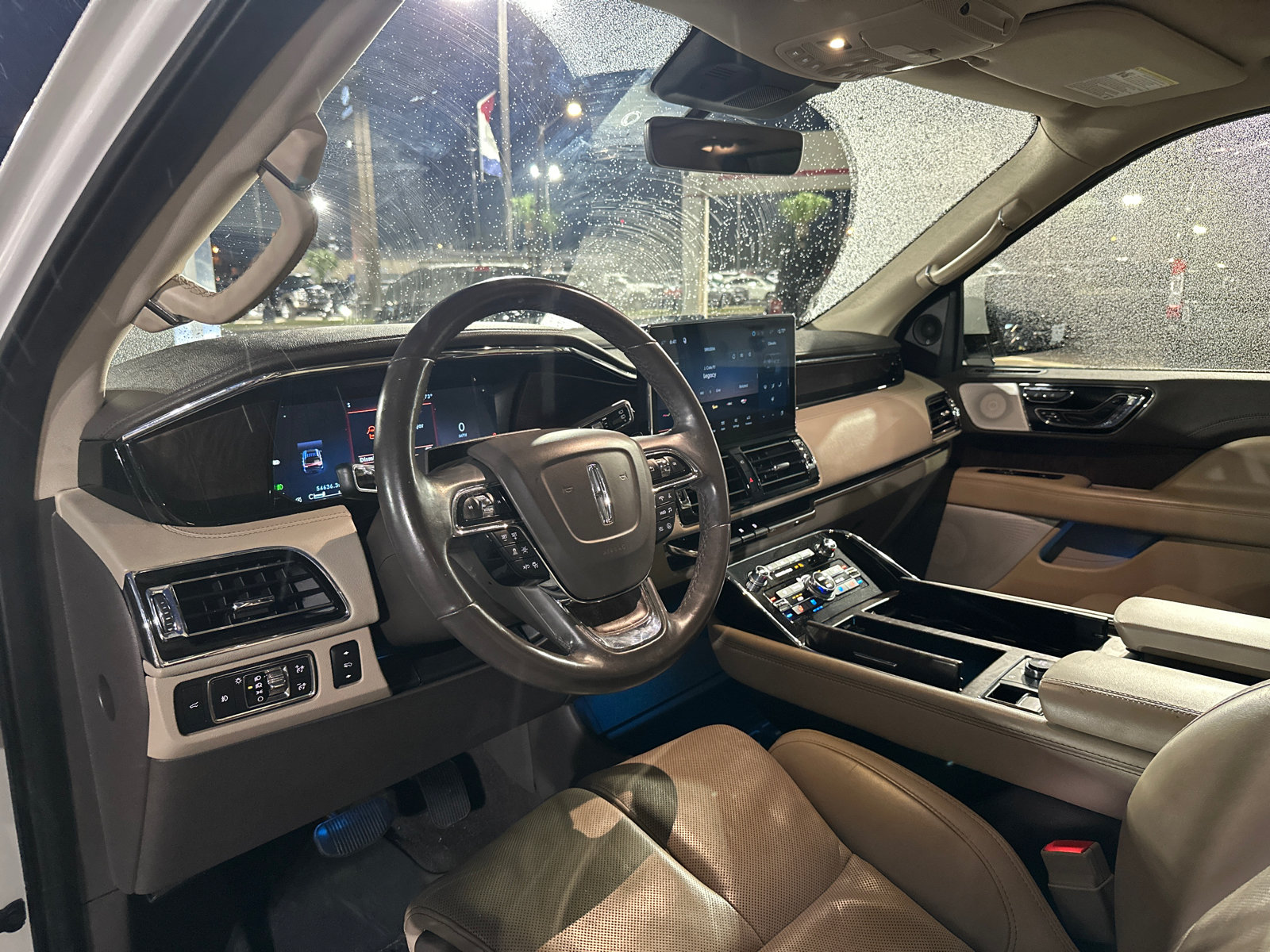 Used 2022 Lincoln Navigator Reserve AWD/4WD image 12