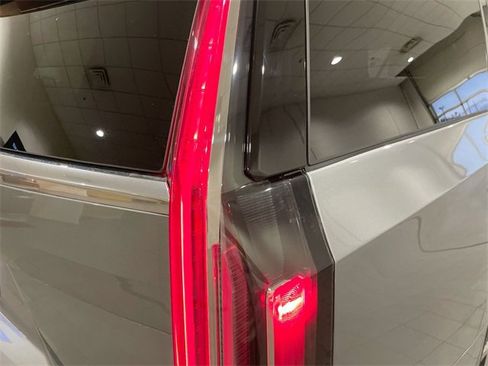Certified 2024 Cadillac Escalade ESV Premium Luxury Platinum image 14