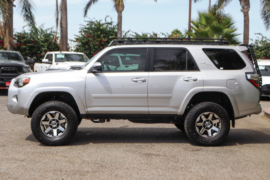Used 2020 Toyota 4Runner TRD Off-Road AWD/4WD image 5
