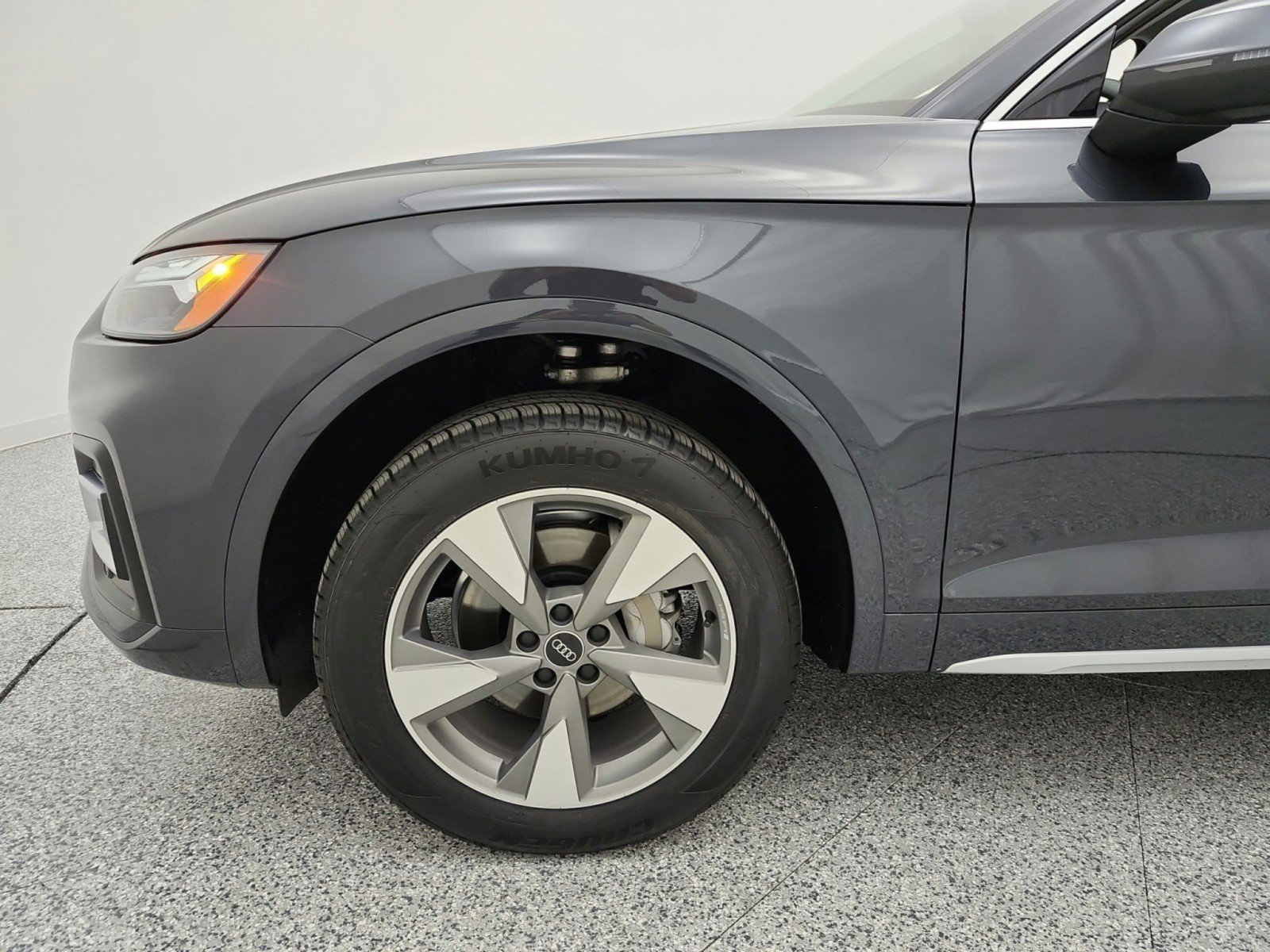 Used 2023 Audi Q5 2.0T Premium w/ Convenience Package AWD/4WD image 18