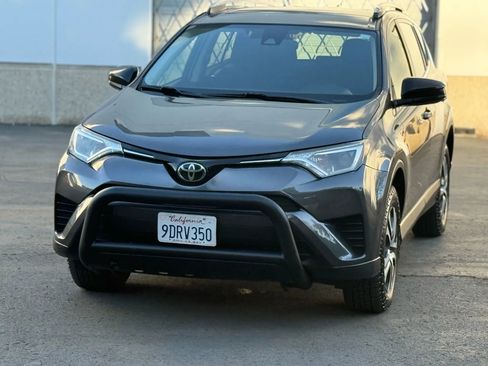 Used 2018 Toyota RAV4 LE w/ All Weather Liner Package image 5