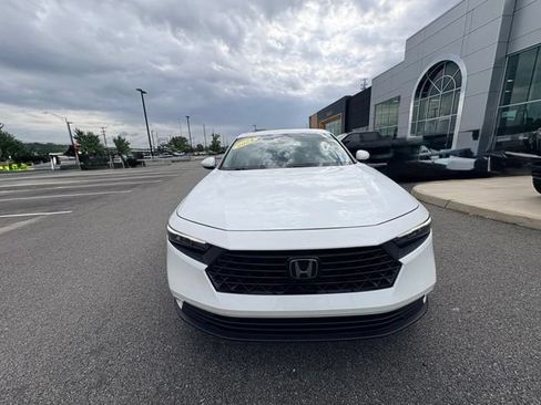 Used 2024 Honda Accord EX image 8