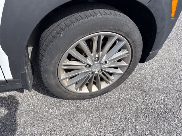 Used 2019 Hyundai Kona SEL AWD/4WD image 9