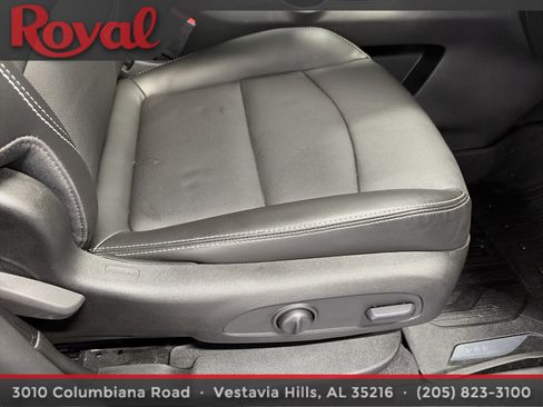 Used 2022 GMC Terrain SLT w/ Infotainment Package II FWD image 13