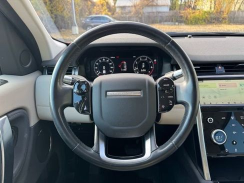 Used 2020 Land Rover Discovery Sport SE image 14
