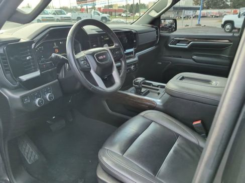 Used 2022 GMC Sierra 1500 Elevation w/ Elevation Premium Package image 14