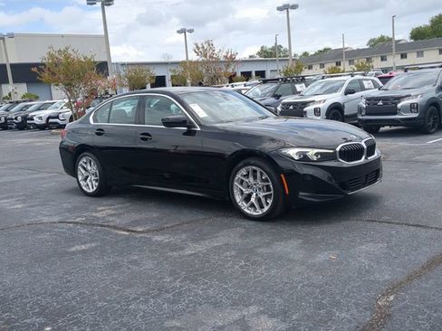 Used 2025 BMW 330i Sedan RWD image 4