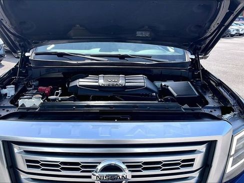Used 2022 Nissan Titan Platinum Reserve w/ Moonroof Package AWD/4WD image 30