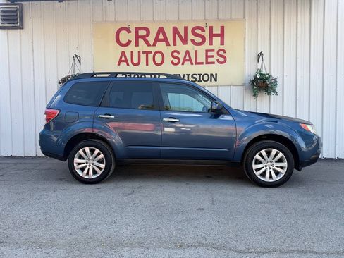 Used 2012 Subaru Forester 2.5X Premium AWD/4WD image 6