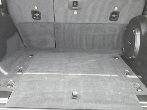 Used 2024 Jeep Wrangler Rubicon w/ Technology Group AWD/4WD image 13
