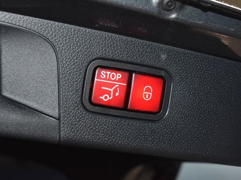 Used 2022 Mercedes-Benz GLC 300 4MATIC image 32