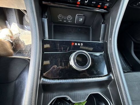 Used 2024 Jeep Grand Cherokee Altitude AWD/4WD image 19