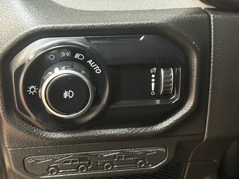 Used 2024 Jeep Wrangler Unlimited Sport AWD/4WD image 22