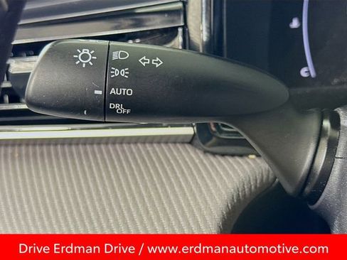 Certified 2025 Toyota Camry SE w/ Convenience Package image 15