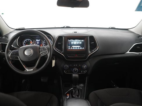 Used 2019 Jeep Cherokee Latitude w/ Popular Appearance Group FWD image 15