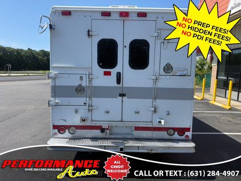 Used 2009 GMC Savana 3500 RWD image 8