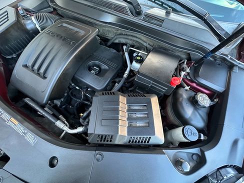 Used 2017 Chevrolet Equinox LT w/ Convenience Package image 30