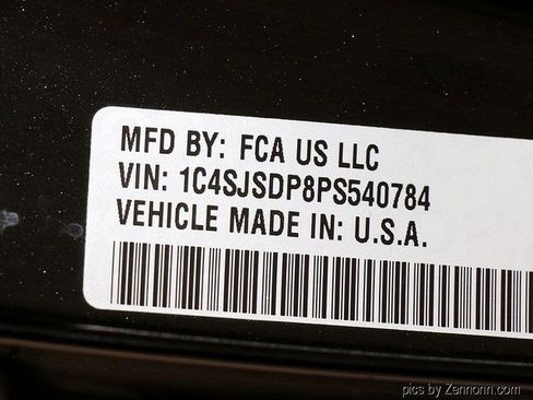Used 2023 Jeep Wagoneer L Series III w/ Preferred Equipment Group AWD/4WD image 36