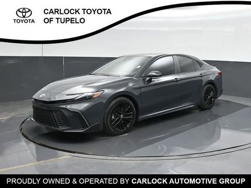 Used 2025 Toyota Camry SE w/ Multimedia Upgrade Package FWD image 8