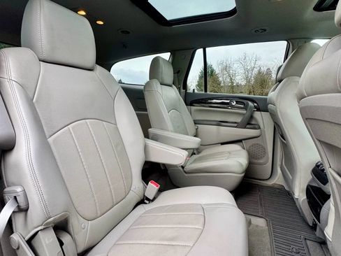 Used 2015 Buick Enclave Leather image 15