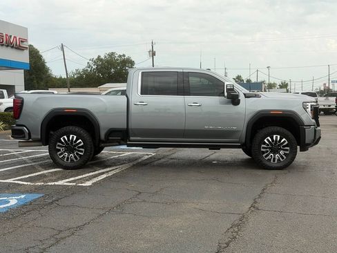 Used 2025 GMC Sierra 2500 Denali Ultimate AWD/4WD image 4