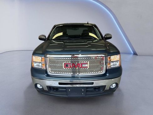 Used 2010 GMC Sierra 1500 SLT w/ SLT Convenience Package AWD/4WD image 2