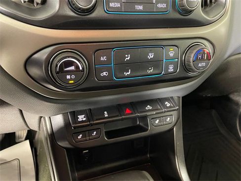 Used 2017 Chevrolet Colorado Z71 image 8