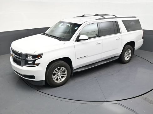 Used 2018 Chevrolet Suburban LT RWD image 12