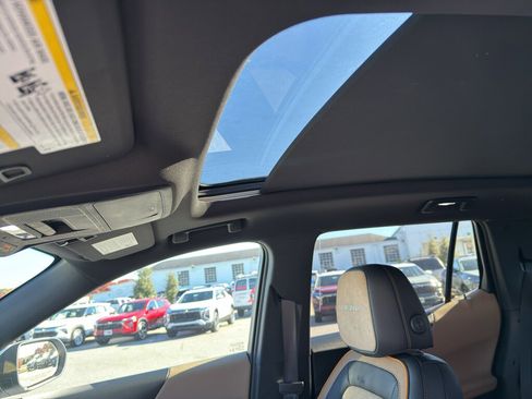 New 2026 Chevrolet Equinox ACTIV w/ Convenience Package III image 9