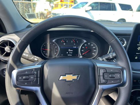 Certified 2025 Chevrolet Blazer LT w/ Convenience Package image 28