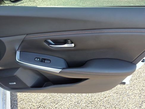 Used 2022 Nissan Sentra SR w/ Trunk Package image 16