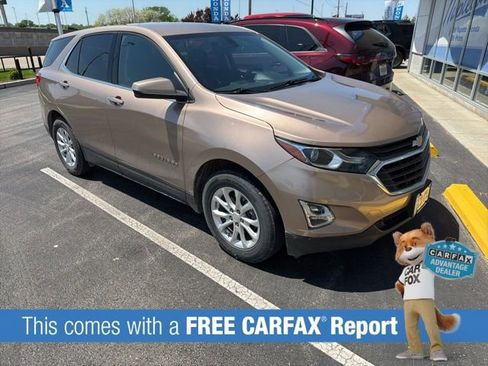 Used 2019 Chevrolet Equinox LT image 2