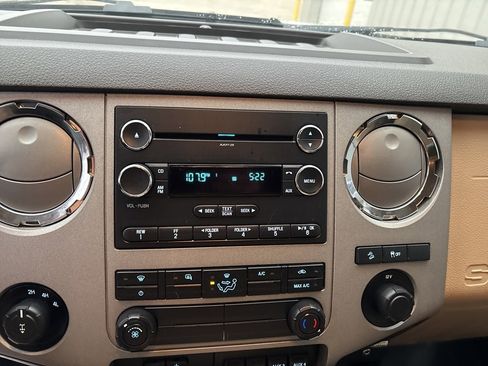 Used 2014 Ford F250 XLT w/ XLT Value Package image 23