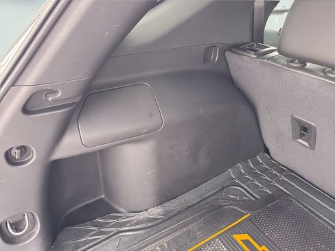 Used 2022 Chevrolet Equinox Premier AWD/4WD image 12