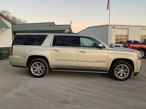 Used 2015 GMC Yukon XL SLT w/ Open Road Package image 2