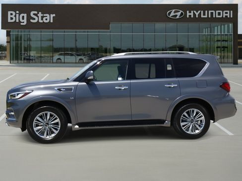Used 2019 INFINITI QX80 Luxe RWD image 2