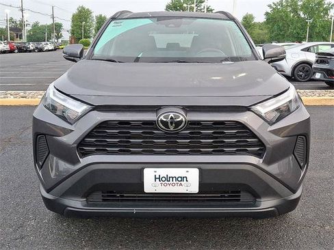 Certified 2022 Toyota RAV4 XLE w/ Convenience Package AWD/4WD image 3
