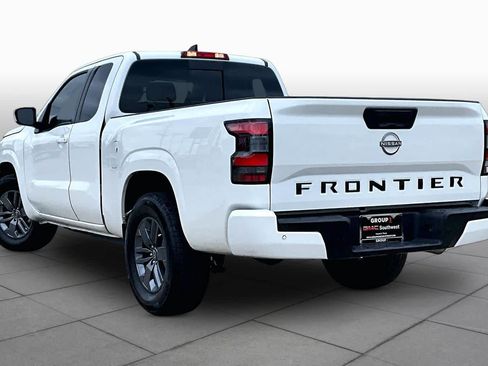 Certified 2025 Nissan Frontier SV RWD image 20