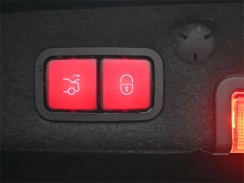 Used 2019 Mercedes-Benz C 300 Sedan image 24