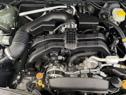 Used 2025 Subaru Crosstrek 2.5i Limited w/ Popular Package #3A image 30