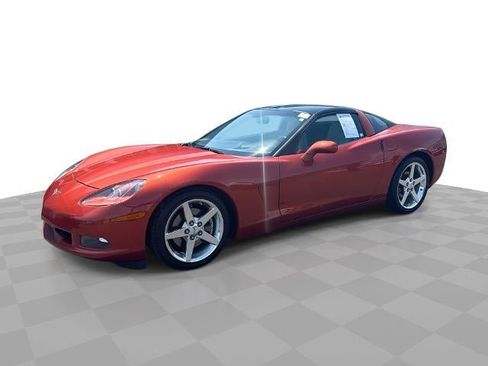 Used 2005 Chevrolet Corvette Coupe w/ Preferred Equipment Group RWD image 1