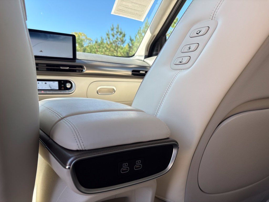 Used 2023 Genesis GV60 Performance AWD/4WD image 17