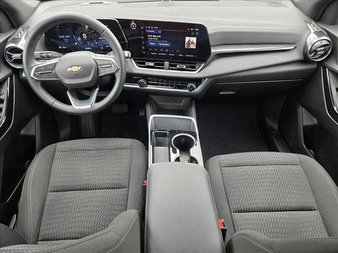 Used 2025 Chevrolet Equinox LT FWD image 15