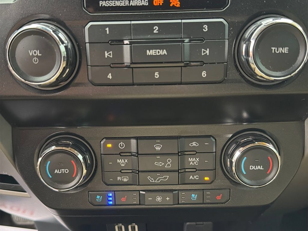 Used 2020 Ford F150 Lariat RWD image 26