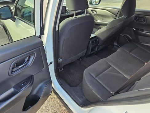 Certified 2024 Nissan Rogue S image 9