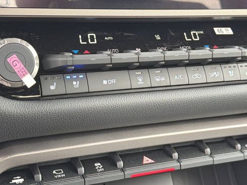 New 2026 Toyota Tundra Limited AWD/4WD image 14