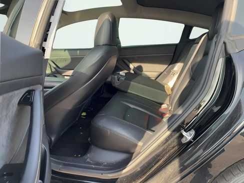 Used 2020 Tesla Model 3 Standard Range RWD image 6