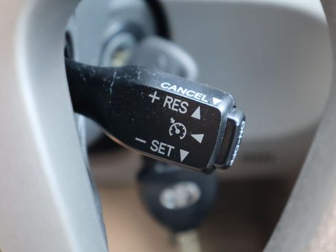 Used 2009 Toyota Camry LE FWD image 12