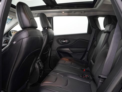 Used 2022 Jeep Cherokee Limited AWD/4WD image 20